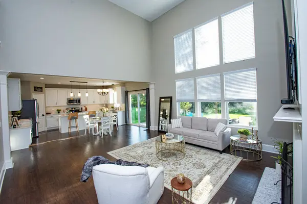 1268 Blue Heron CIR, Antioch, IL 60002