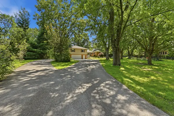 150 N Madison ST, Oswego, IL 60543