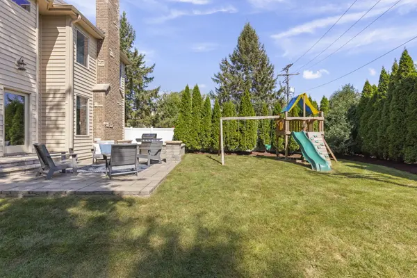 830 N Sleight ST, Naperville, IL 60563