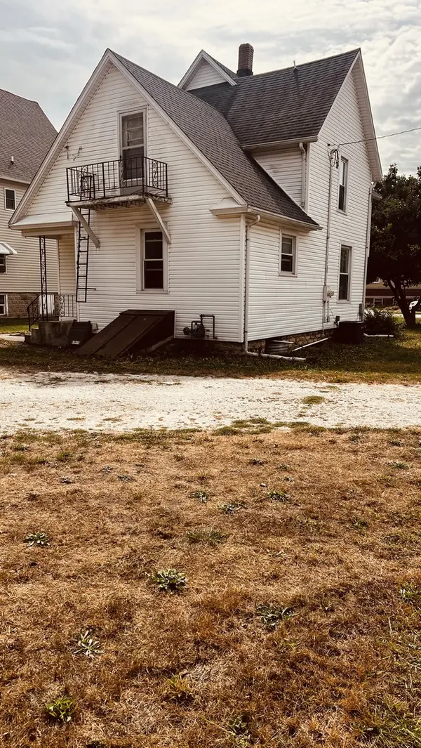 397 W Chebanse AVE, Chebanse, IL 60922