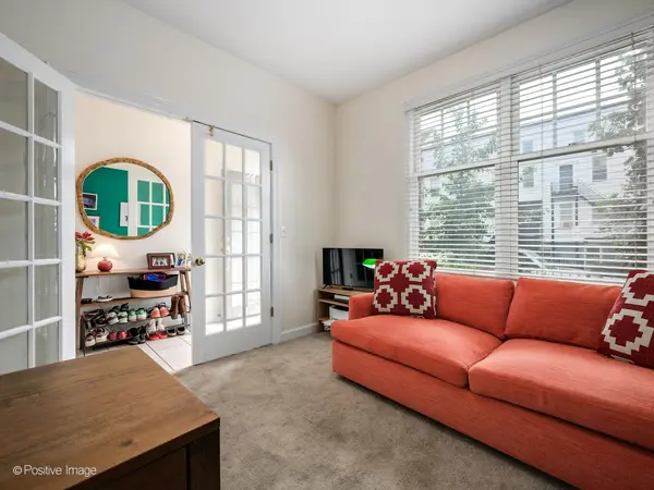 867 N May ST, Chicago, IL 60642