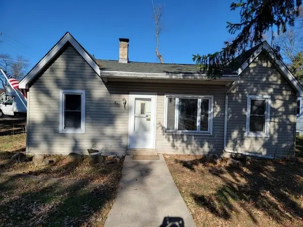 810 Southside AVE, Mchenry, IL 60051