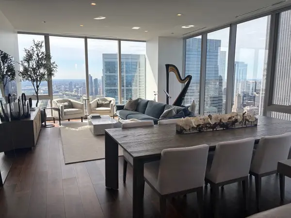 363 E Wacker DR #5001, Chicago, IL 60601