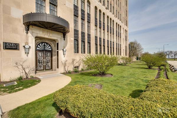 4950 S Chicago Beach DR #4A, Chicago, IL 60615