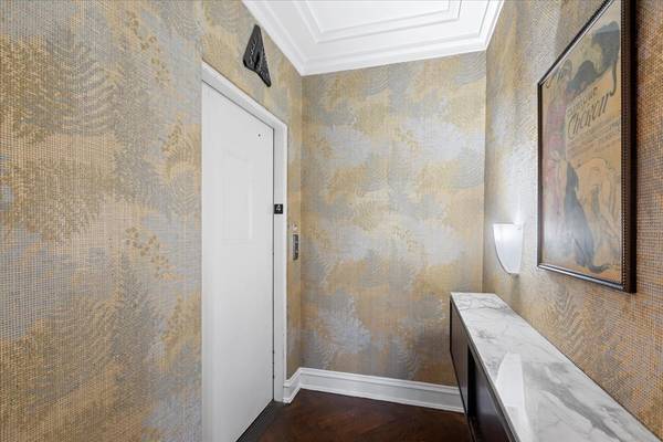 4950 S Chicago Beach DR #4A, Chicago, IL 60615