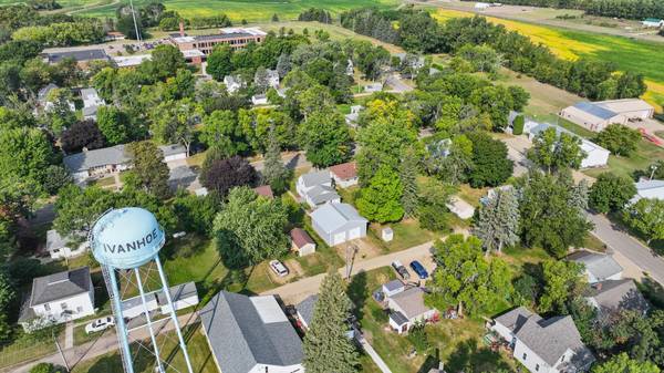 418 N Hubert ST, Ivanhoe, MN 56142