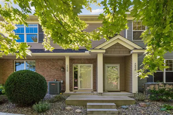 7808 Madelyn Creek DR, Victoria, MN 55386