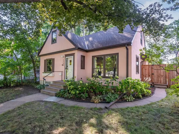 1750 Field AVE, Saint Paul, MN 55116