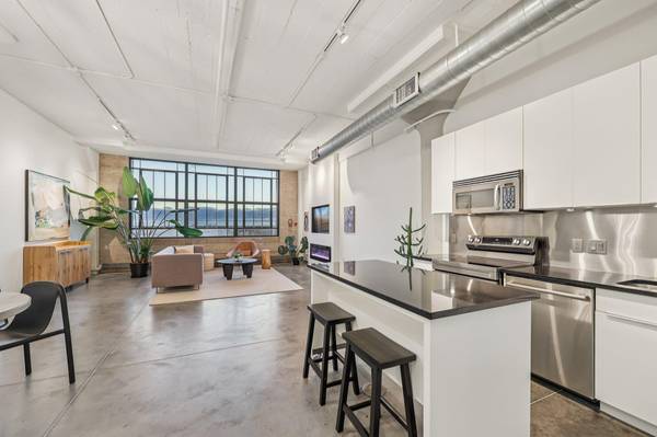 2929 Chicago AVE #1105, Minneapolis, MN 55407