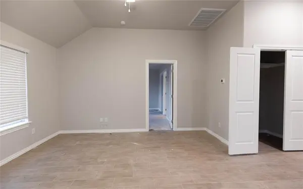 10344 SW 56th ST, Mustang, OK 73064