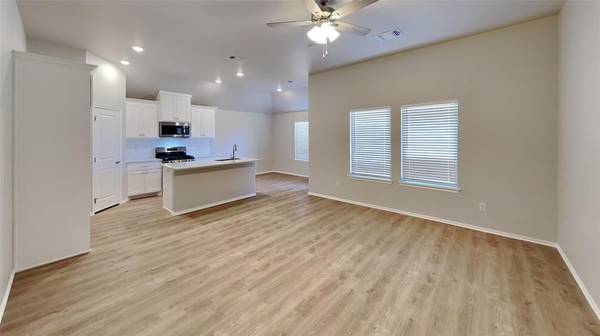 12700 Elba DR, Yukon, OK 73099
