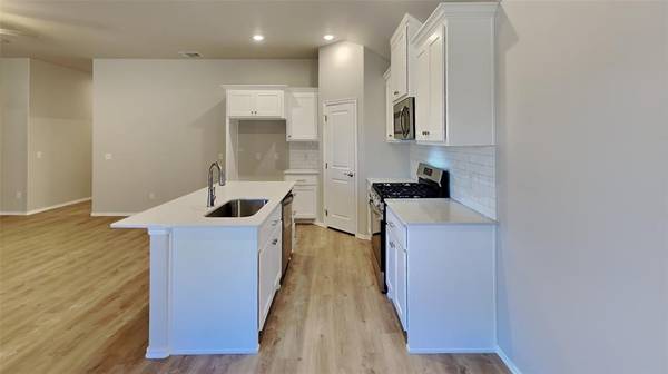 12700 Elba DR, Yukon, OK 73099