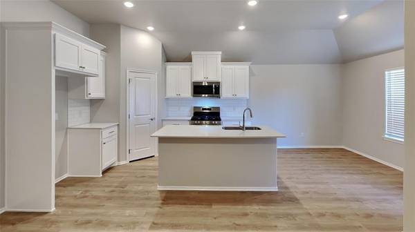 12700 Elba DR, Yukon, OK 73099