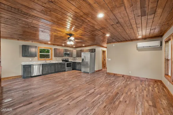 2912 Kettle Creek Way, Sevierville, TN 37876