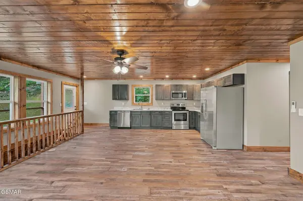 2912 Kettle Creek Way, Sevierville, TN 37876