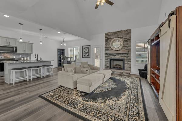 577 Dexter Dr, Clarksville, TN 37043