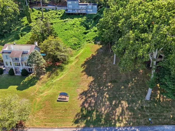 1720 S Crest Manor Lane, Chattanooga, TN 37404