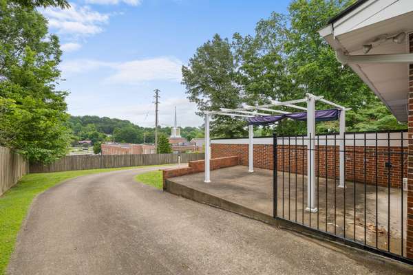 3443 Shadowlawn Drive, Chattanooga, TN 37412