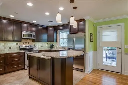 407 Hilltop Dr, Columbia, TN 38401