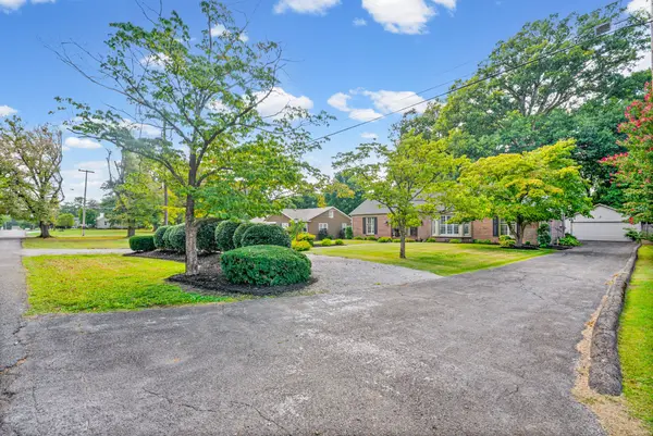 2611 Cayce Meade Dr, Hopkinsville, KY 42240