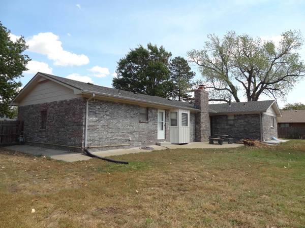1105 S Laurel, Wichita, KS 67207