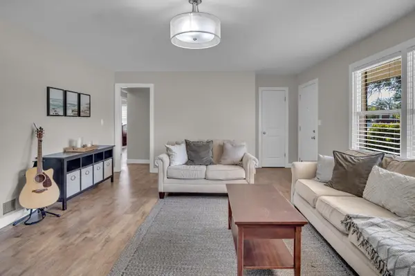 412 SE 11th St., Newton, KS 67114
