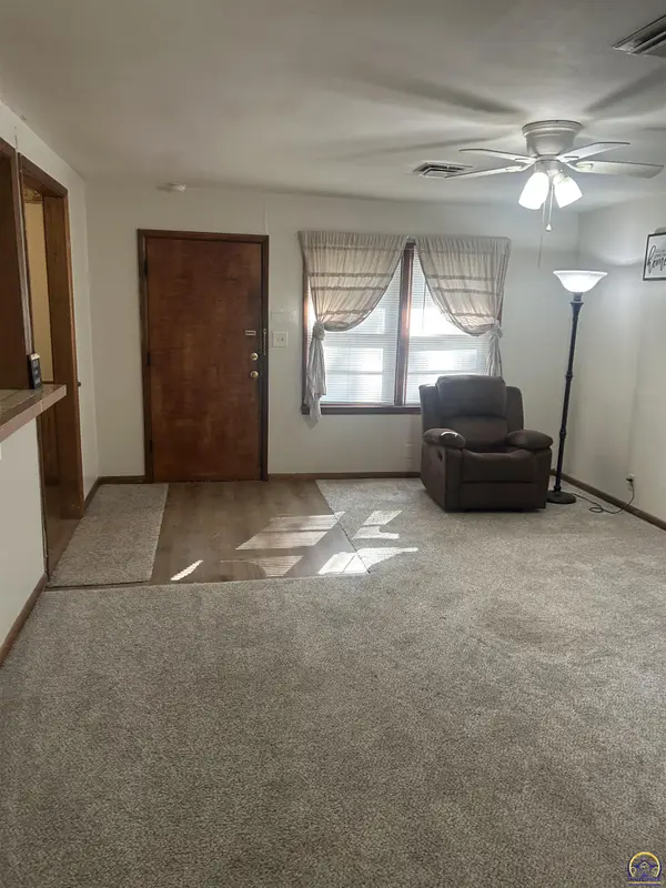 1321 SW Wayne AVE, Topeka, KS 66604