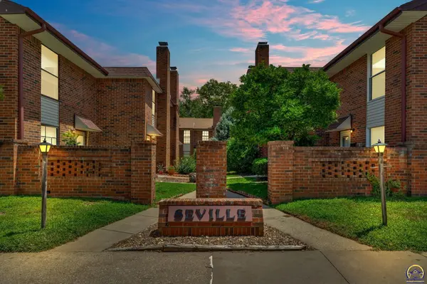 3022 SW Lydia AVE, Topeka, KS 66614