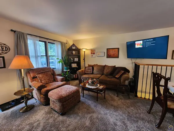 2826 Sonora Dr, Emporia, KS 66801
