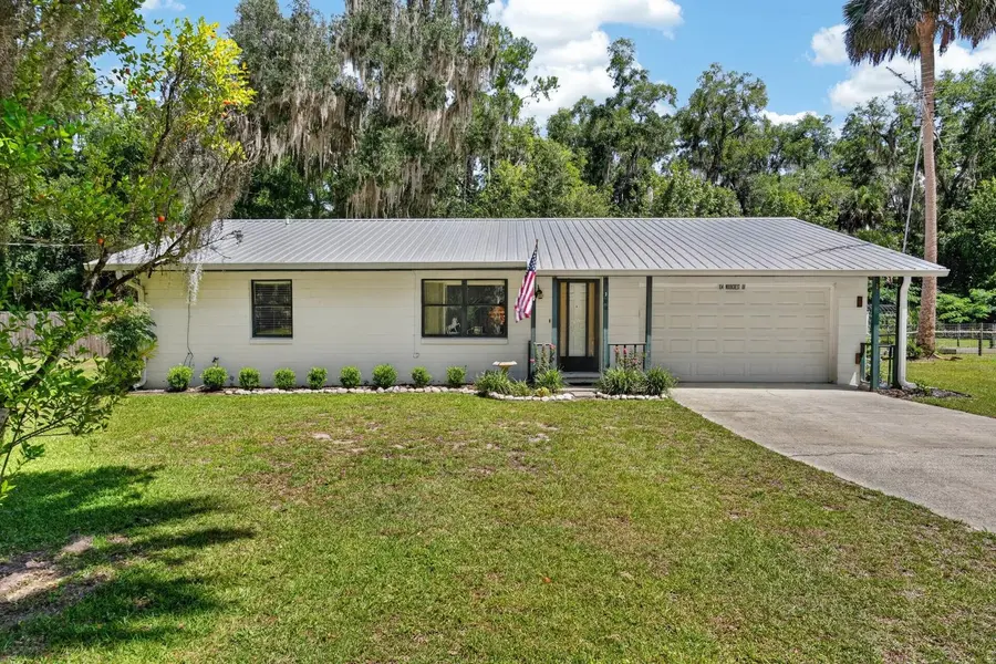 104 WOODCREST AVE, Satsuma, FL 32189