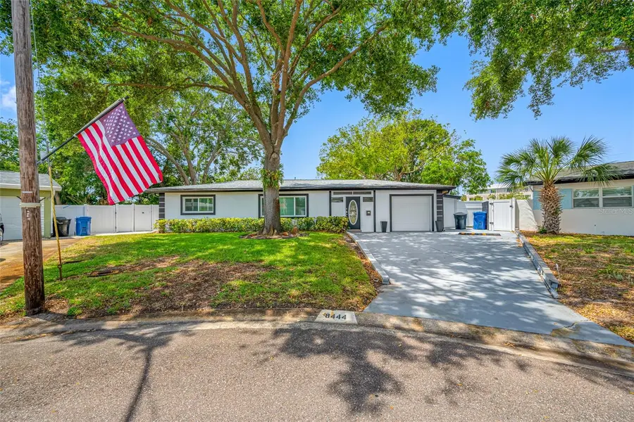 8444 8TH WAY N, St Petersburg, FL 33702