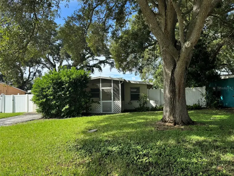 3033 KAREN AVE, Largo, FL 33774