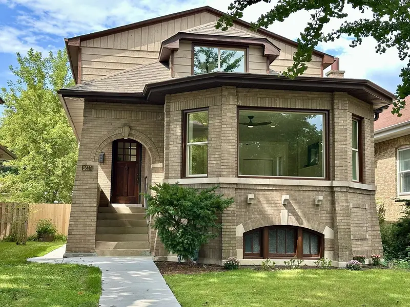 2638 Central Park AVE, Evanston, IL 60201