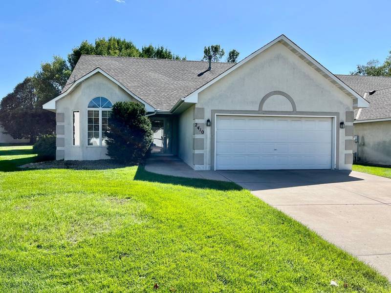 2410 Wight Bay, Brooklyn Park, MN 55443