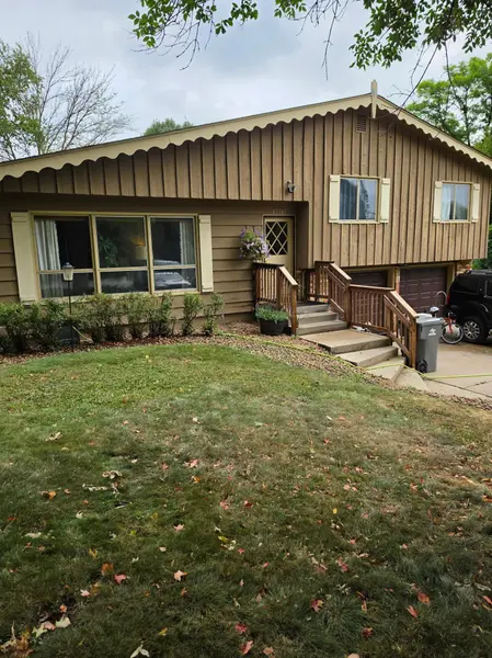 17705 2nd AVE N, Plymouth, MN 55447