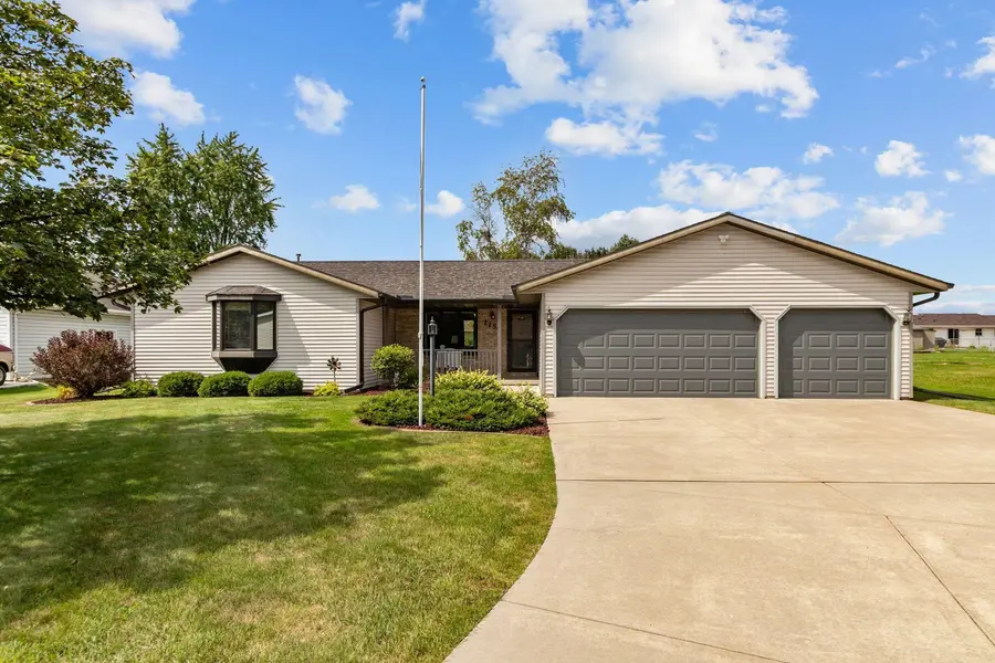 2154 NELLIE LN, Green Bay, WI 54311