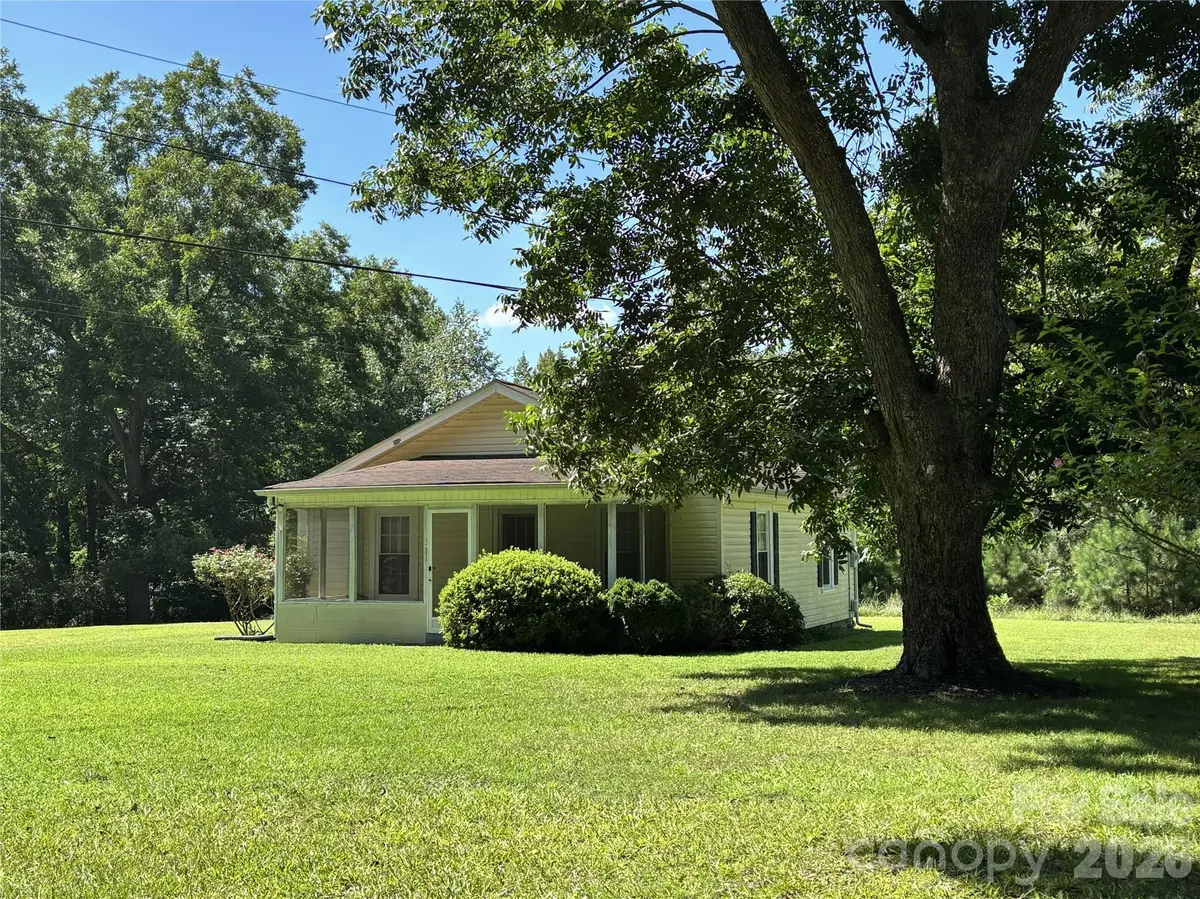148 Oscar RD, Troy, NC 27371