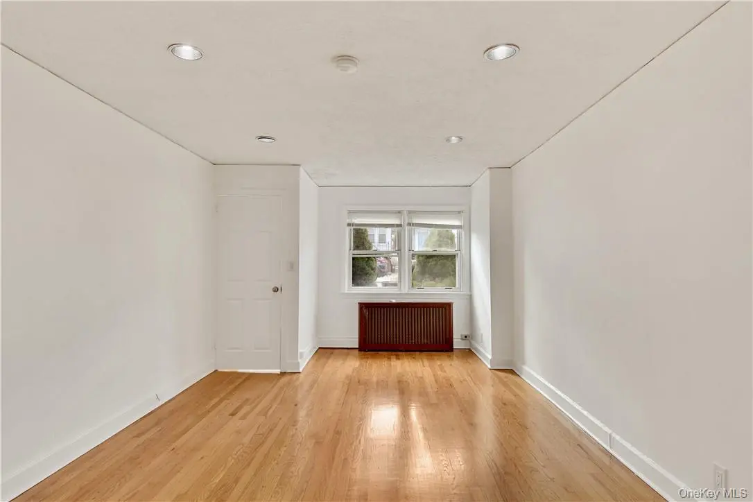 1840 Tomlinson AVE #1, Bronx, NY 10461