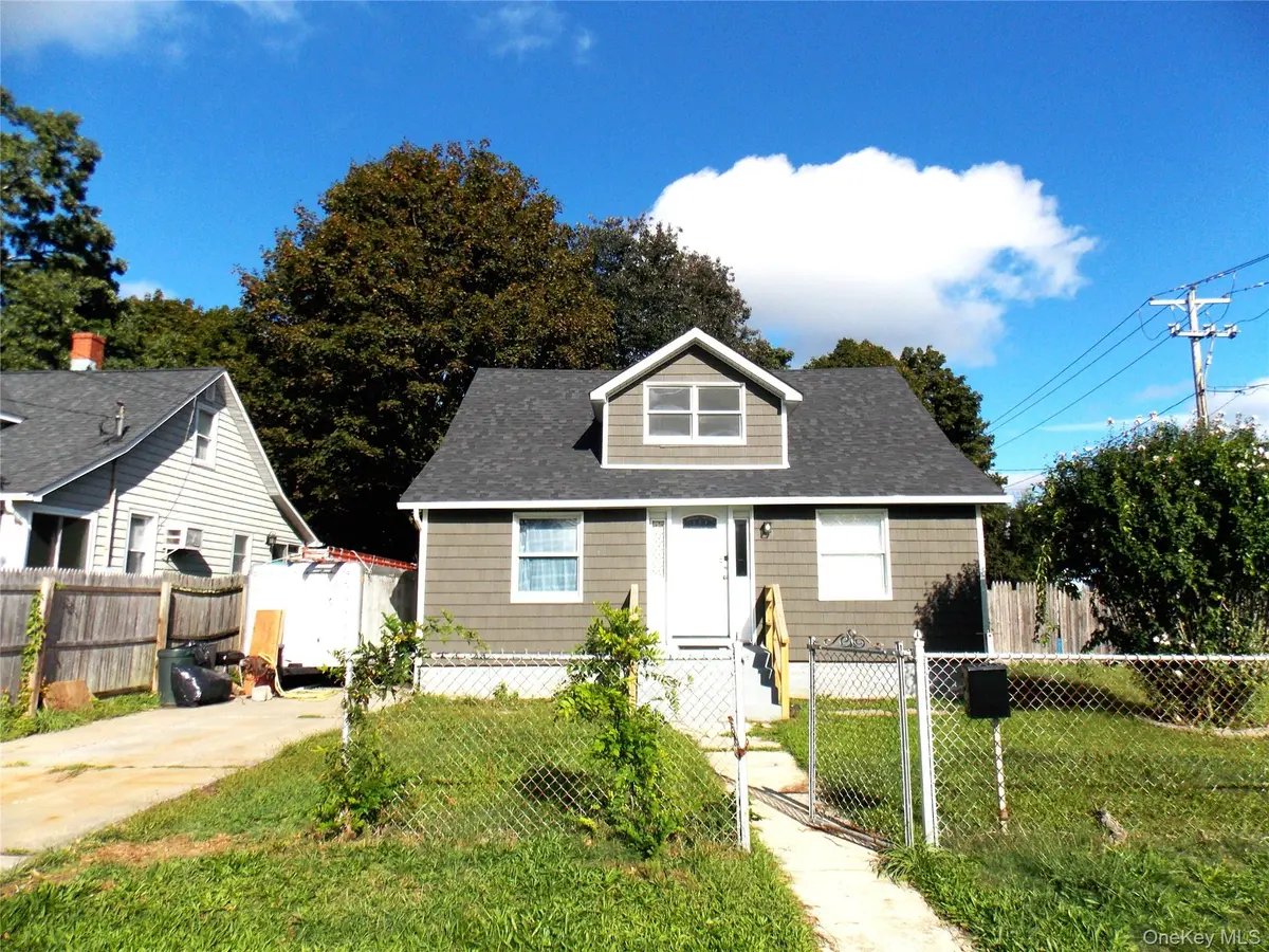 173 Ferndale BLVD, Islip, NY 11751