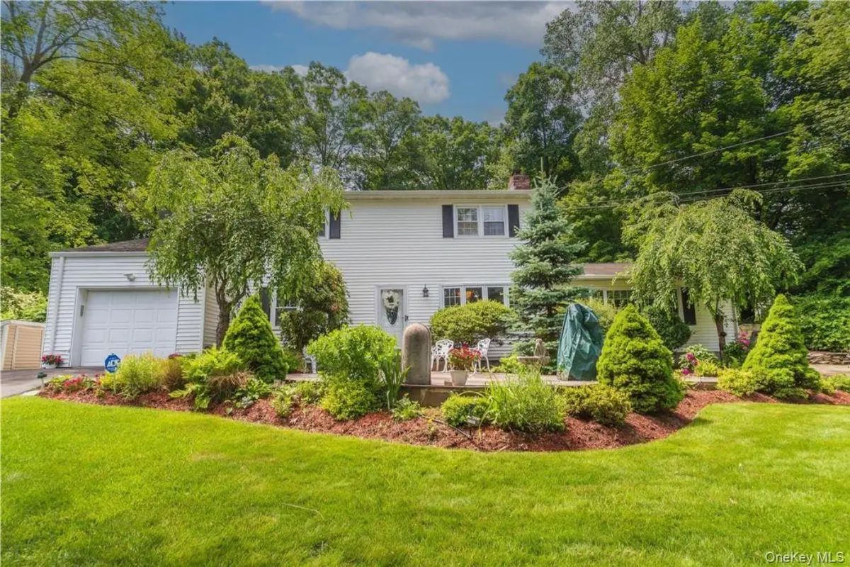 129 Linden LN, Monroe, NY 10950