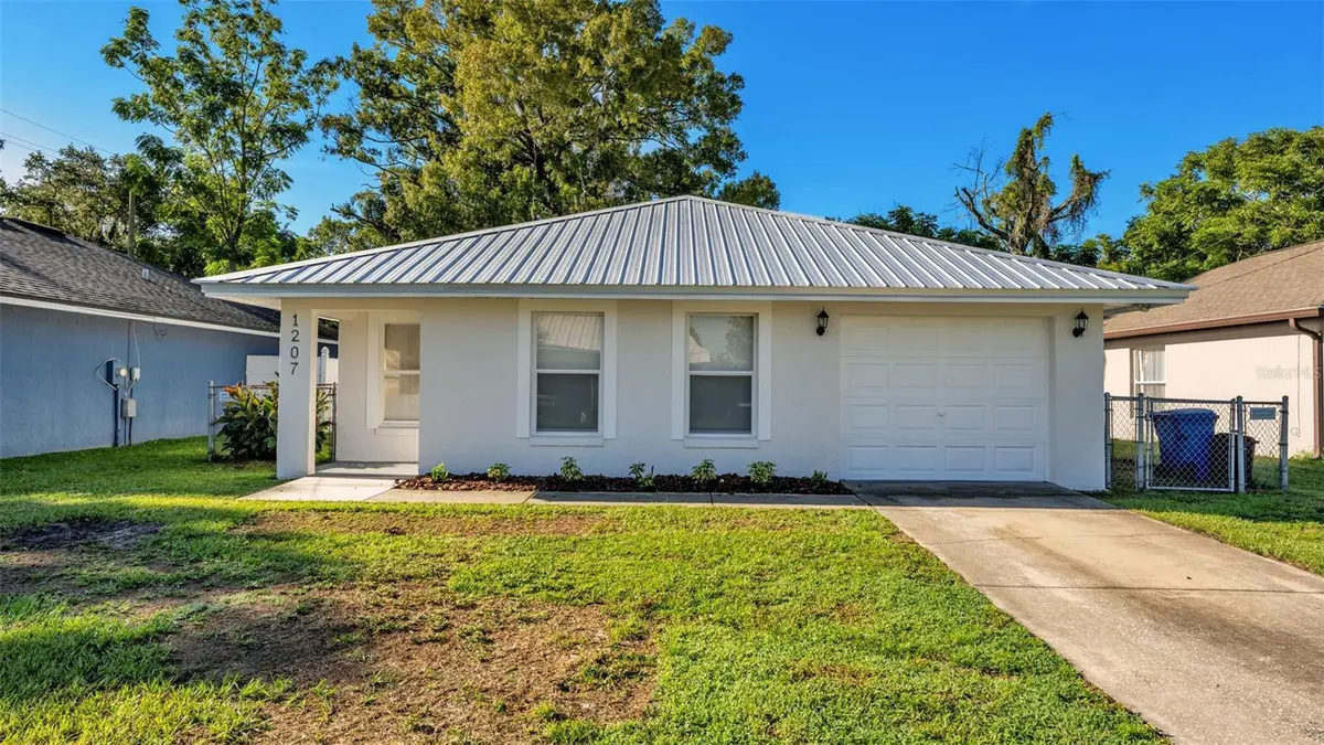 1207 NE 6TH ST, Mulberry, FL 33860