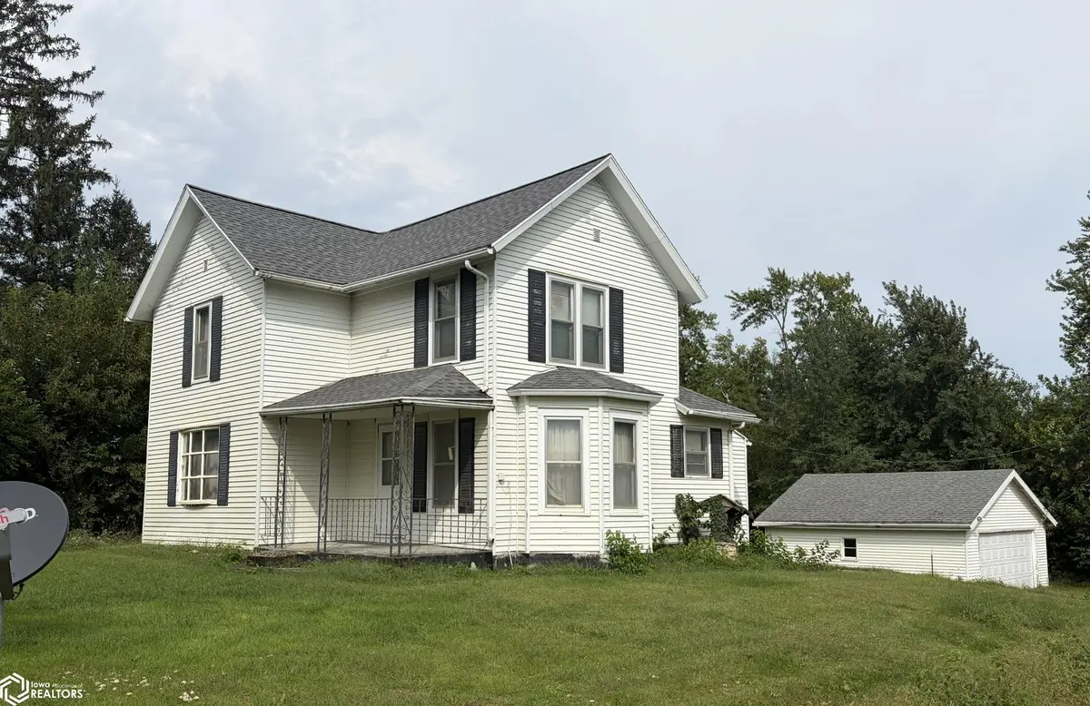 1962 Zeller AVE, Marshalltown, IA 50158