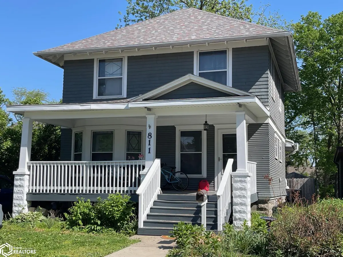 811 8th AVE, Grinnell, IA 50112
