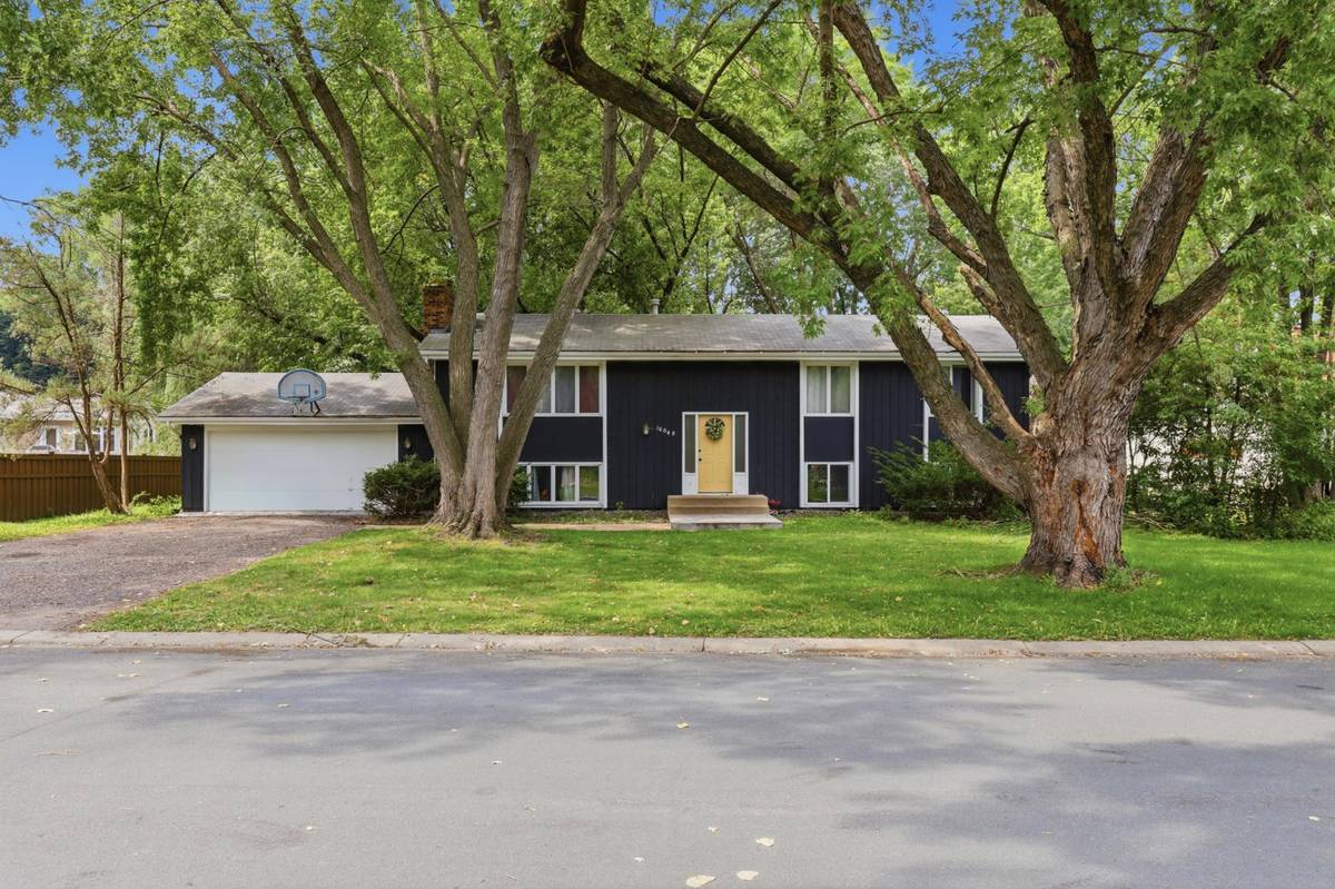 10048 Upton RD, Bloomington, MN 55431