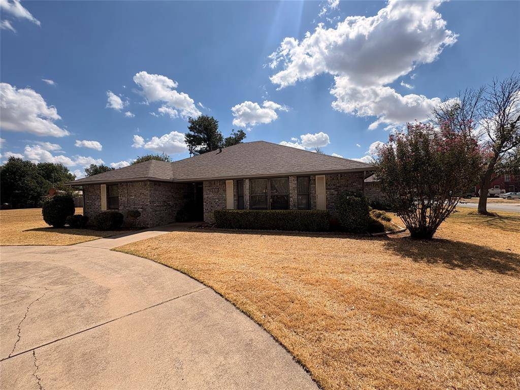 1327 W Kansas AVE, Chickasha, OK 73018