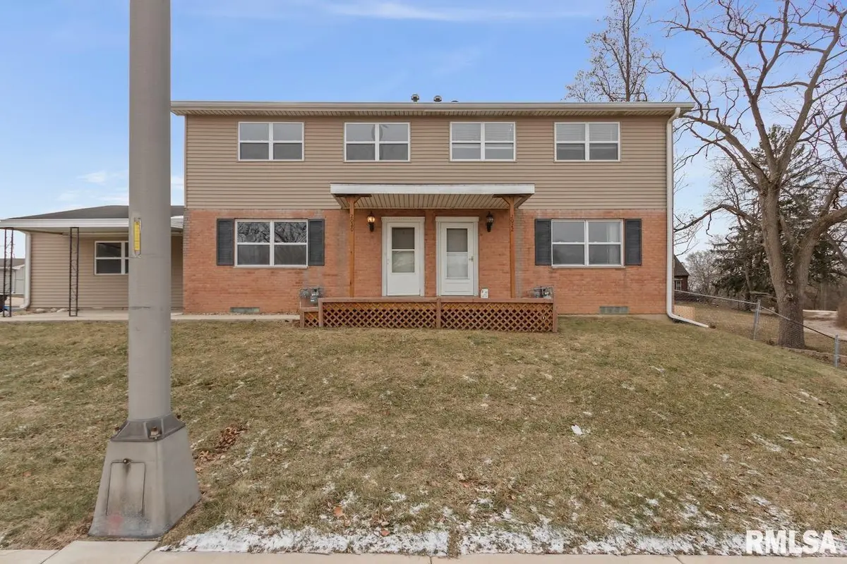 2020 W GLEN AVE, Peoria, IL 61614