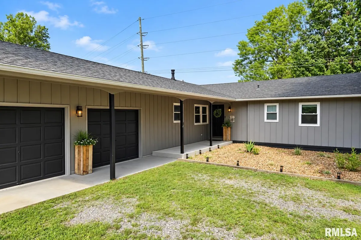 15 PINE LN, Murphysboro, IL 62966