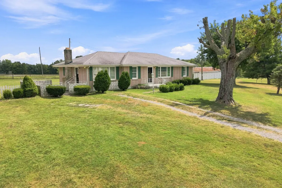 4423 Highway 76, Cottontown, TN 37048