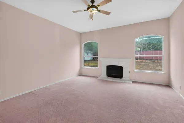 8700 Neider DR, Austin, TX 78749