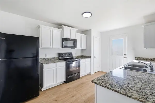1013 Woodward Court CT, Jarrell, TX 76537